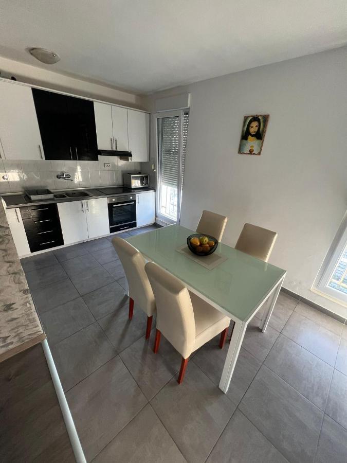 Ferienwohnung Apartman Duzel Split Exterior foto